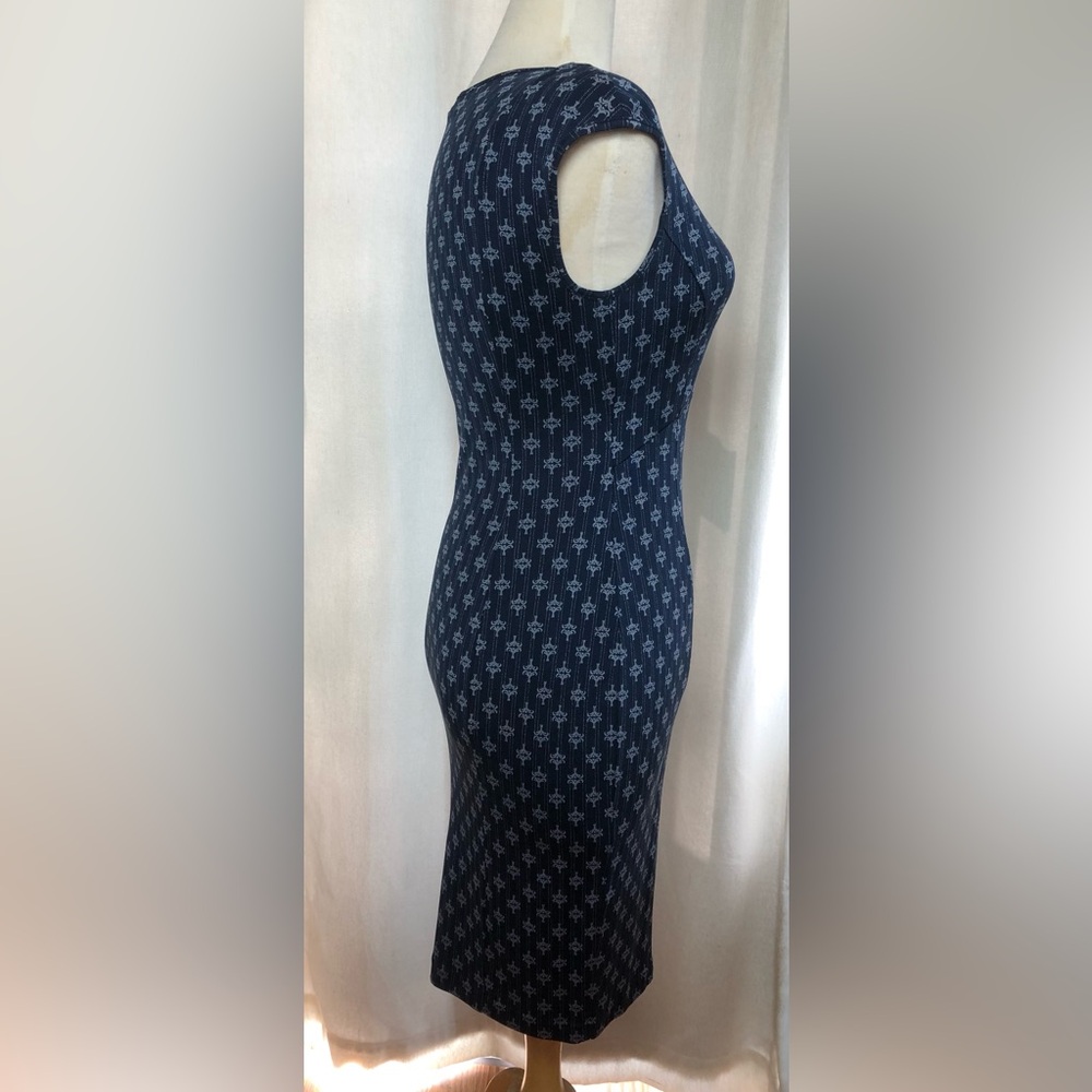 Tory Burch 100% Silk Navy Logo Print Dress Style 31142415 Cap Sleeve XS - Picture 10 of 16